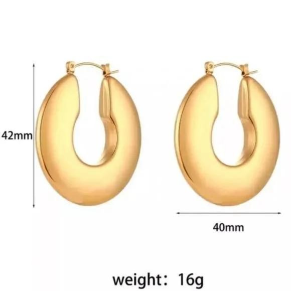 NEW HOLLOW HOOP 18K GOLD EARRINGS, BEAUTIFUL EARRINGS, CUTE EARRINGS. - Picture 6 of 7